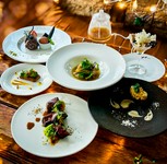 12/1より期間限定でお召し上がりいただけるクリスマスオリジナルコース
