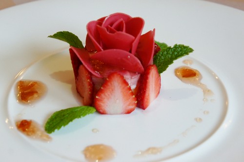 デザートにメッセージをお書き添えいたします！