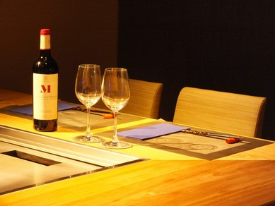 隠れ家鉄板焼き。大人のディナー・デート・記念日に