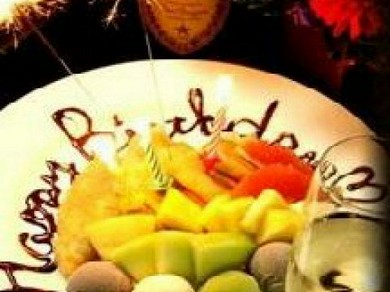 誕生日・記念日に。メッセージ付デザートプレートをサプライズで