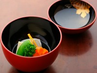 人参、サトイモ、インゲンと、シンプルながら、素材本来の旨みを堪能できる基本の料理です。