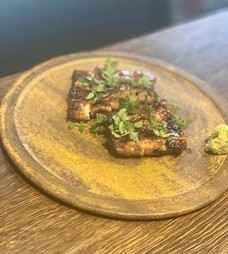 白焼き・蒲焼きどちらも楽しめる！『愛知産うなぎ炭火焼』