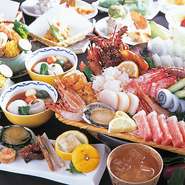 旬を楽しめるコース料理。仕入れにより内容は変わります。