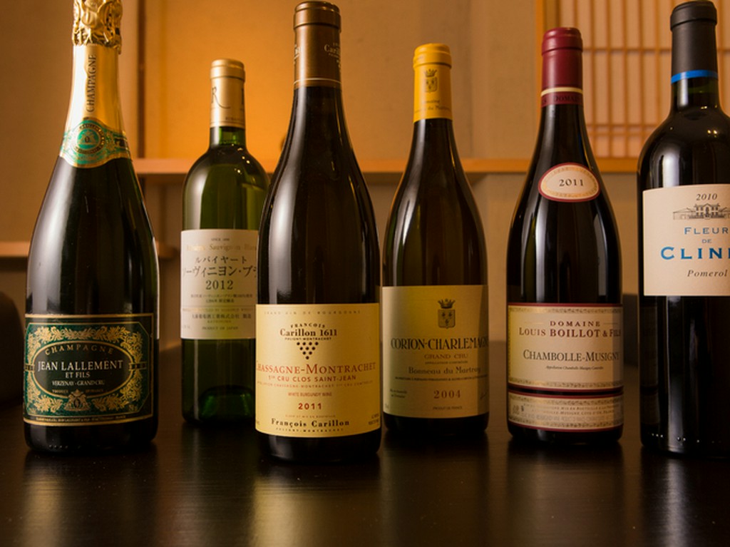 フランス、日本、アメリカのワインをラインナップ