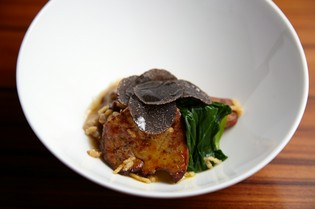 フォアグラのソテー×きのこの餡かけ