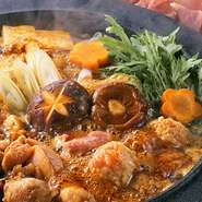 鶏すき鍋もお出ししております。
※入荷状況によっては、土佐ジローの鶏すき鍋もお出ししておりますので、是非ご利用下さい。