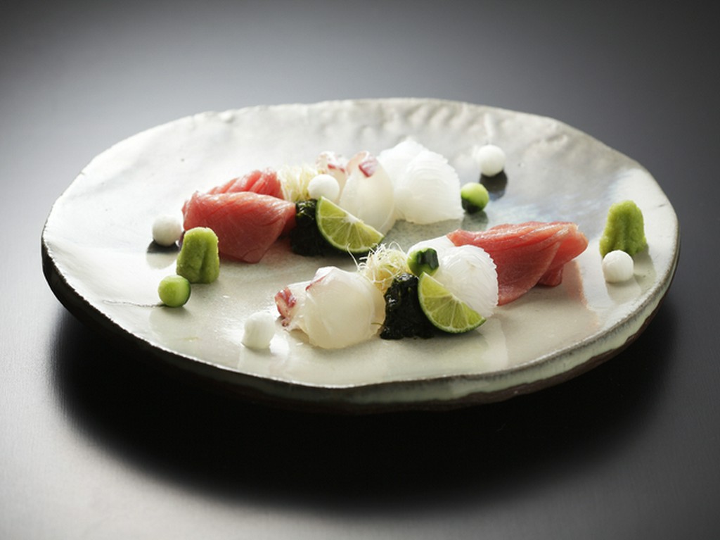 大間の本マグロや淡路の真鯛などが並ぶ『お造り』