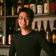 接客の際は、笑顔と元気をモットーにしています。お客様に元気な声で挨拶し、ご来店いただいたことに感謝をもってお出迎えしています。