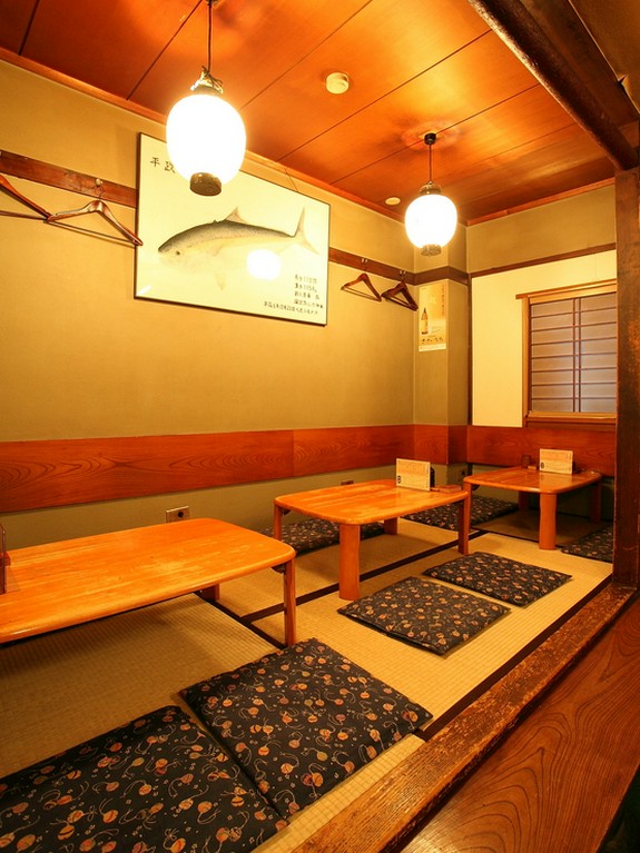 今とき珍しく全席喫煙OK