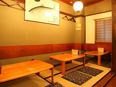 今とき珍しく全席喫煙OK