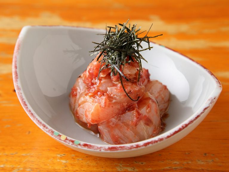 「鶏梅肉あえ」焼き鳥屋の女性に大人気のメニュー