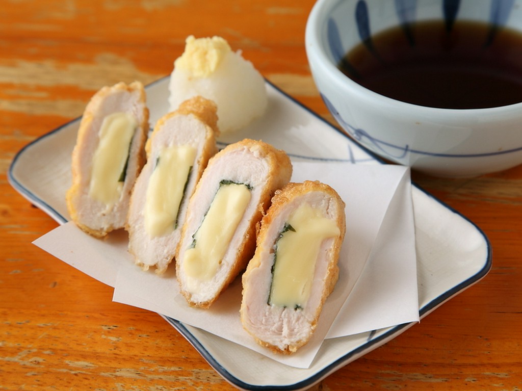 酒がすすむ「ささ身チーズ揚げ」