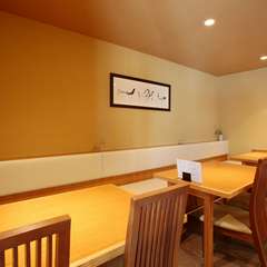 シンプルですっきりと整ったくつろぎの空間