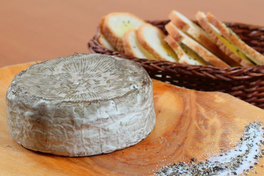 注文を受けてから炙る、絶品「わら焼き」が自慢!