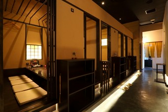 掘りごたつの席でゆっくり寛げる雰囲気のお店です!