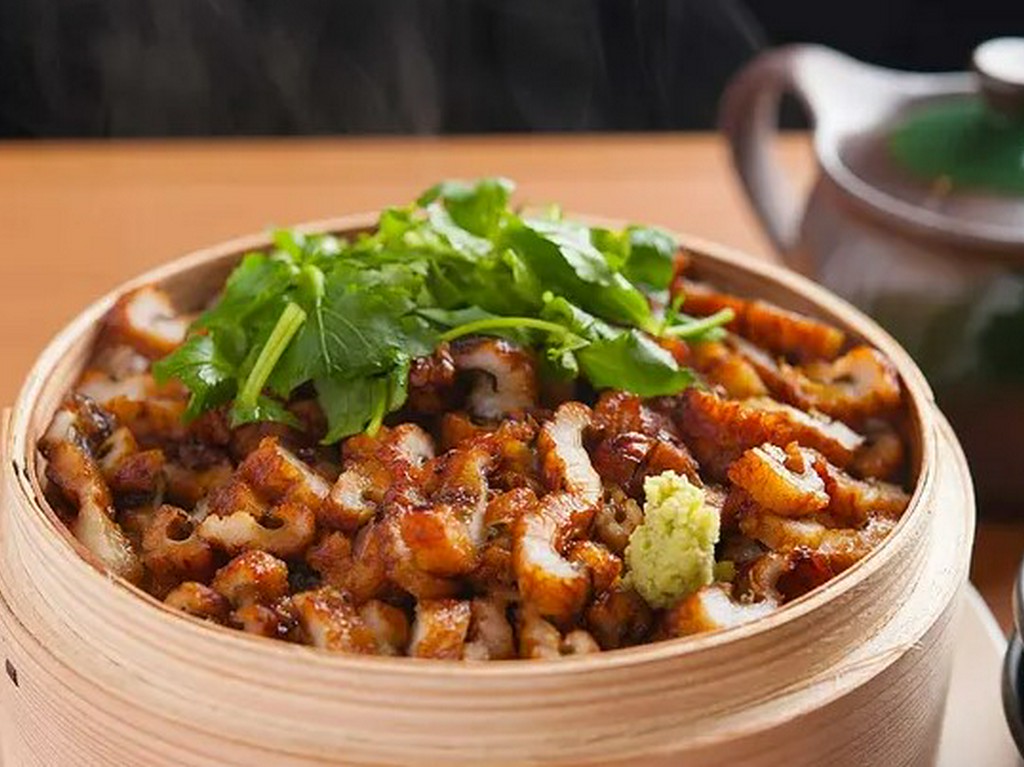 自家製たれの『あなごのせいろ飯～ひつまぶし風～』