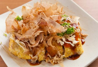 はずせない一品と評判の『とろとろ牛スジ入り玉子焼き』