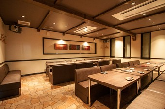 宴会場やVIPルーム・防音設備が整えられた部屋も用意できます