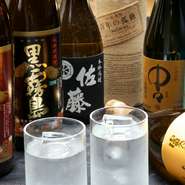 日本酒ばかりではありません。焼酎党にとっては垂涎の各種焼酎銘柄もしっかり揃っています。