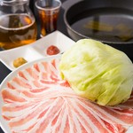 黒豚のつゆしゃぶを始め熊本・千興ファームの鮮馬刺し、野菜たっぷり