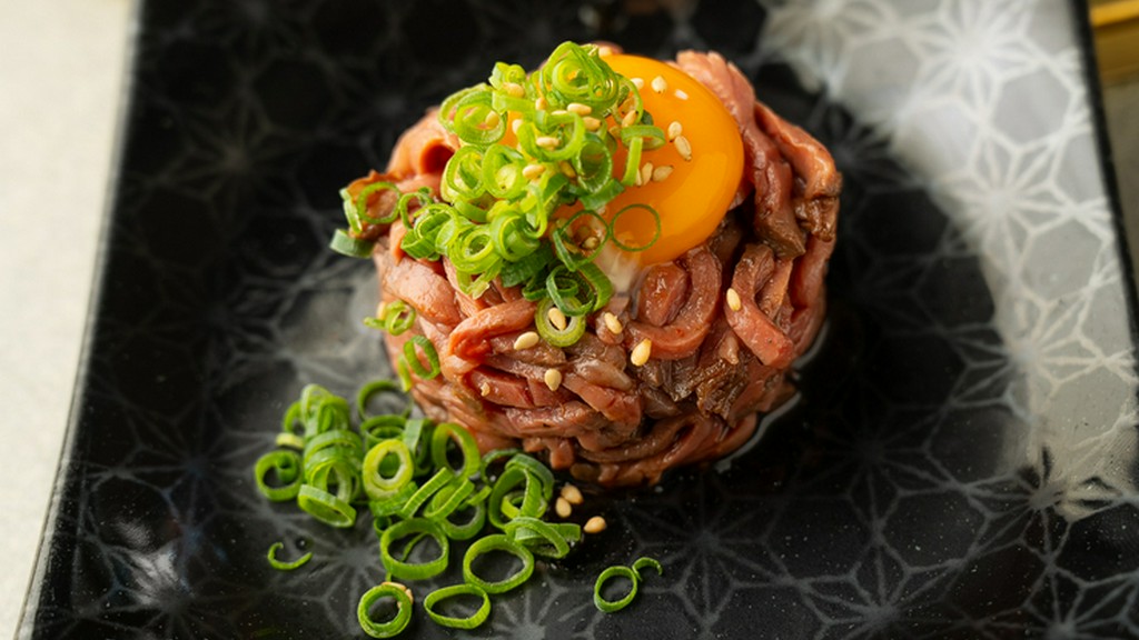 新鮮さとおいしさを兼ね備えた『山形牛レアステーキ　ユッケ風』