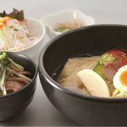 和牛香る冷麺
ハーフ牛力カルビ丼
ナムル
ミニサラダ