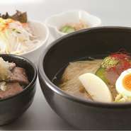 和牛香る冷麺
ハーフネギ上タン丼
ナムル
ミニサラダ