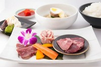 女性人気No.1！冷麺＆デザート付き
山形牛カルビ40g
タンカルビ40g
豚トロ40g
つや姫ごはん
ハーフ冷麺
ミニサラダ
デザート