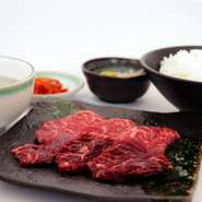 ハラミ
日替り赤身肉
つや姫ごはん
スープ
ナムル
カクテキ
ミニサラダ
