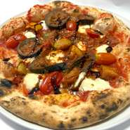 イタリア野菜を煮込んだシチリア風の甘酸っぱいカポナータ。冷めても変わらない深い味わい。野菜好きな方、いかがでしょうか。