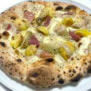 エミリア・ロマーニャ州のポテト、プロシュット・コット
シチリアのアーティチョークを使ったpizza