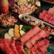 お肉、鍋、飲み放題90分がついたお得な『迎賓館欲張りプラン』