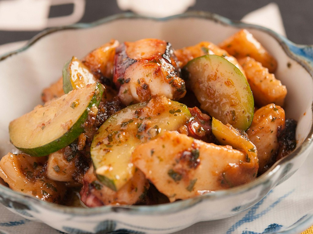 旬素材にこだわり。和テイストも取り入れたオリジナル欧風料理