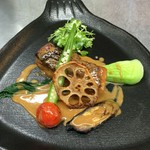 前菜、スープ、魚料理or肉料理、デザート、お飲み物 ※プラス1000円で魚料理、肉料理両方