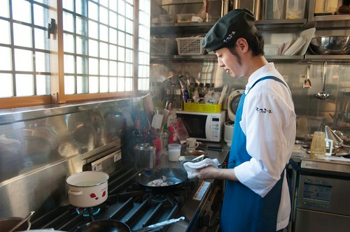 料理人が自ら選んだ地の野菜たちが、料理を引き立てます