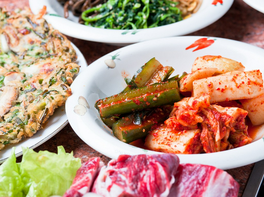 キムチやナムルももちろん自家製。文田家代々の味を伝えています