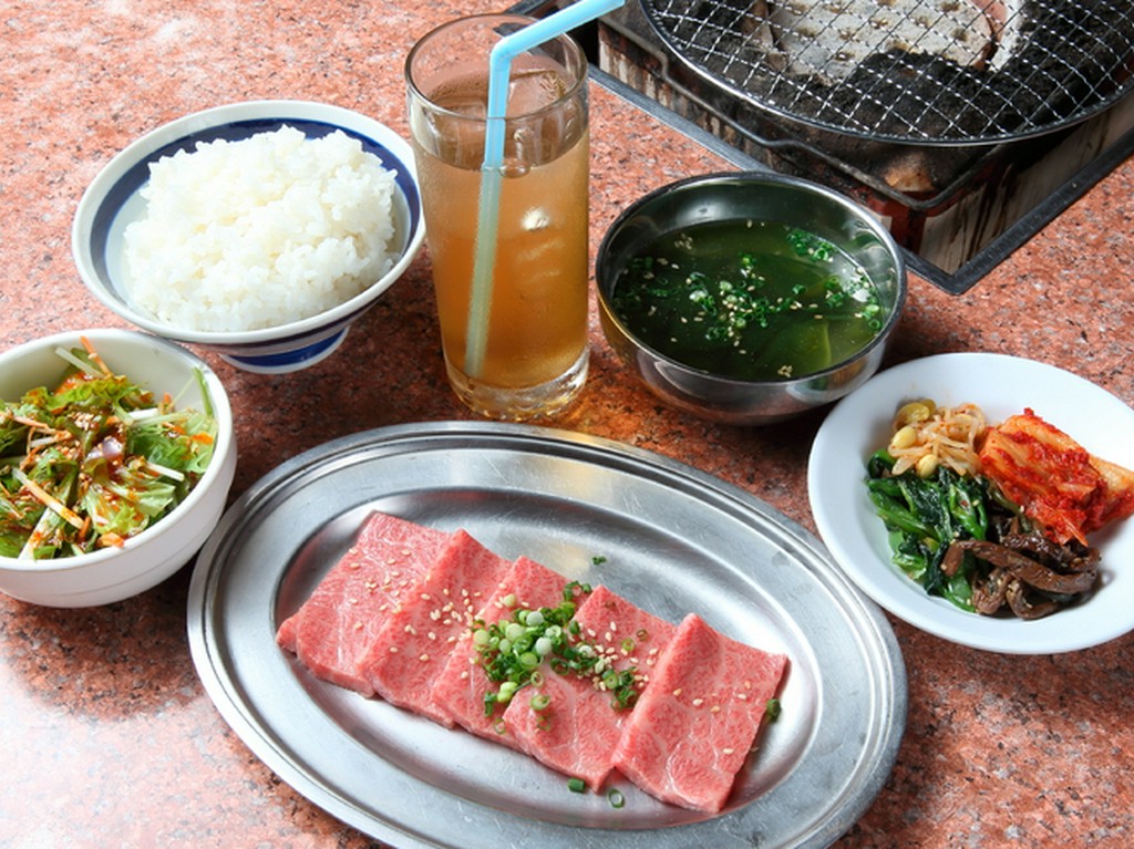 午後からのお仕事にスタミナを！『カルビのランチセット』