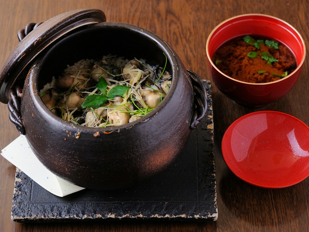 牡蠣の土鍋飯　二人前
