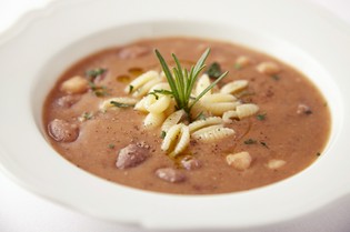素朴な味わいの豆のパスタ『パスタ エ チェーチ』