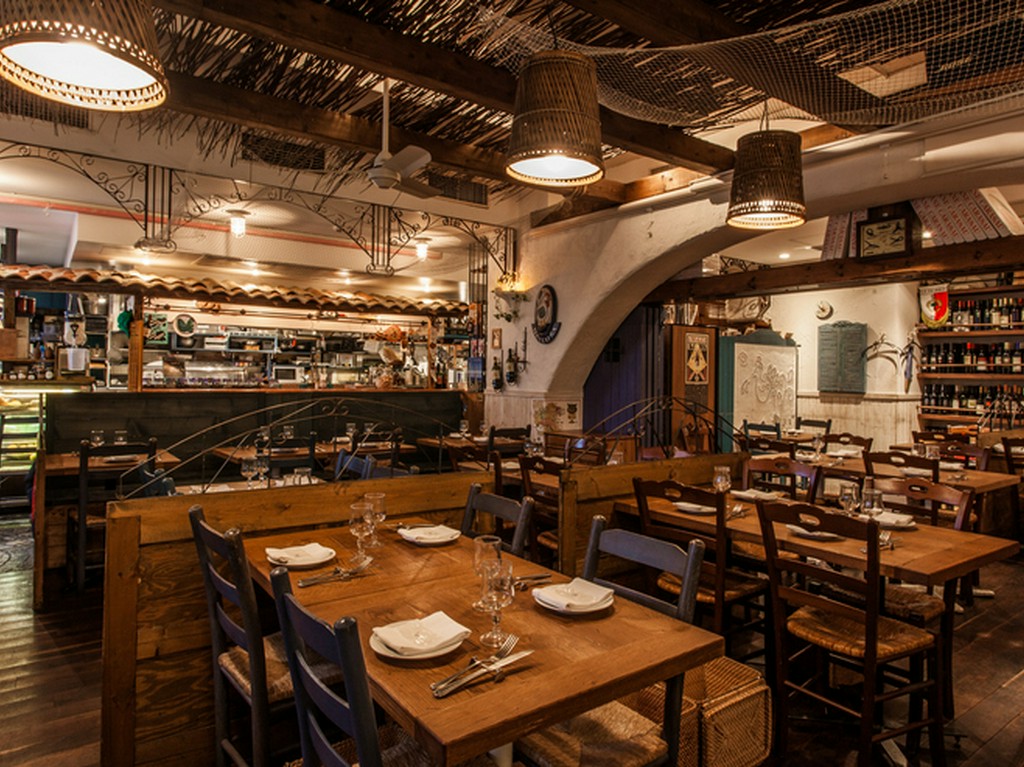 インテリアや小物でサルデーニャの雰囲気を演出