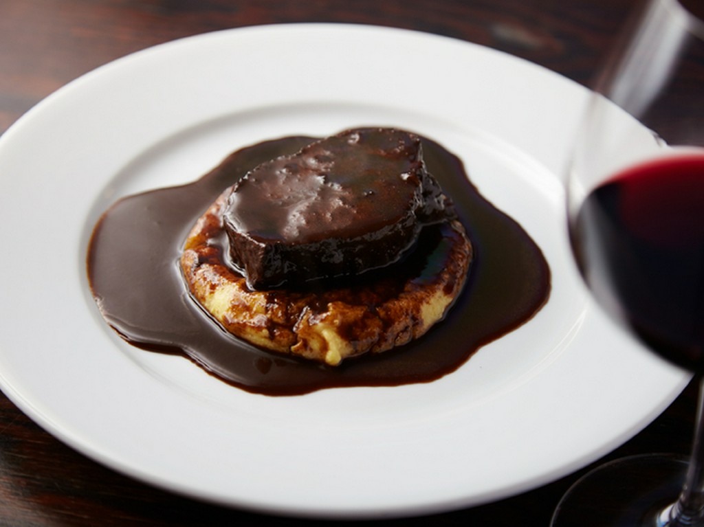 パプリカの風味が決め手の『和牛ホホ肉のグーラッシュ』