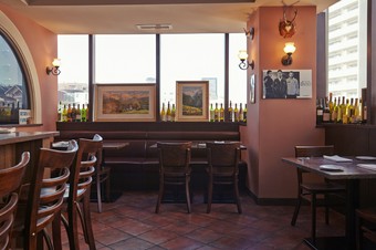 さりげなく配した小物がイタリアの空気を醸し出す