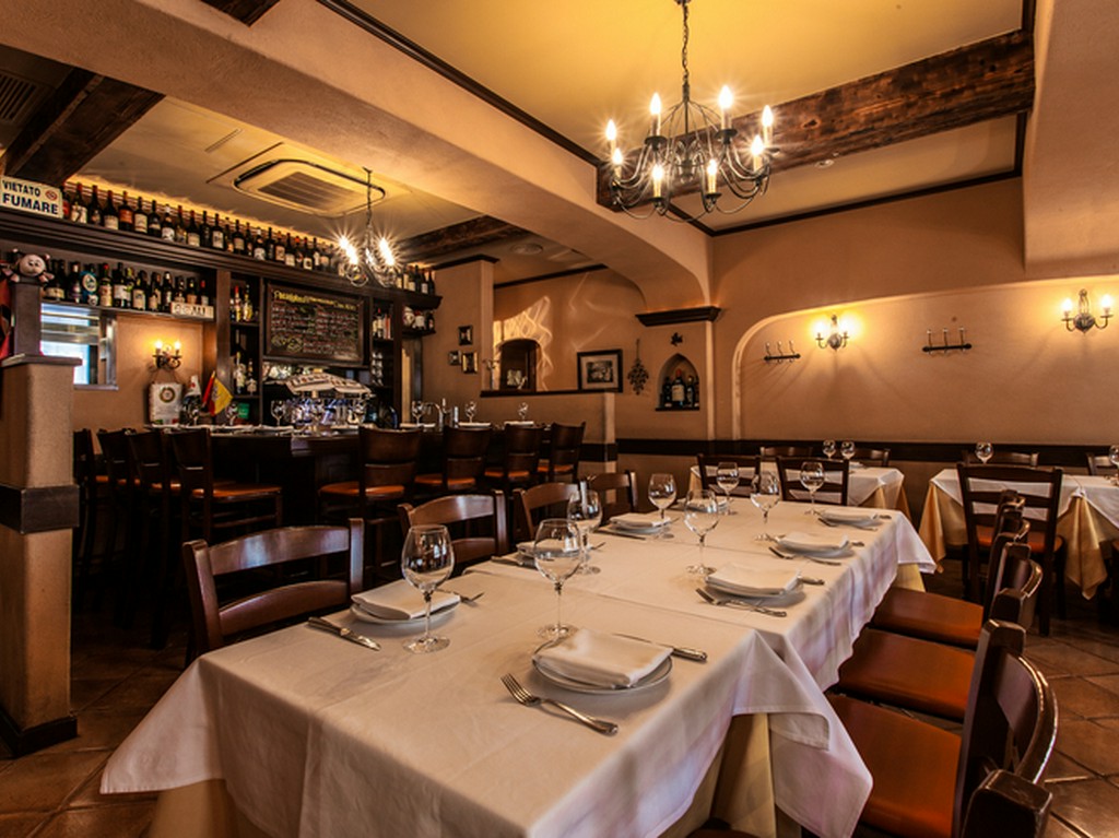 シチリアのトラットリアの雰囲気を再現