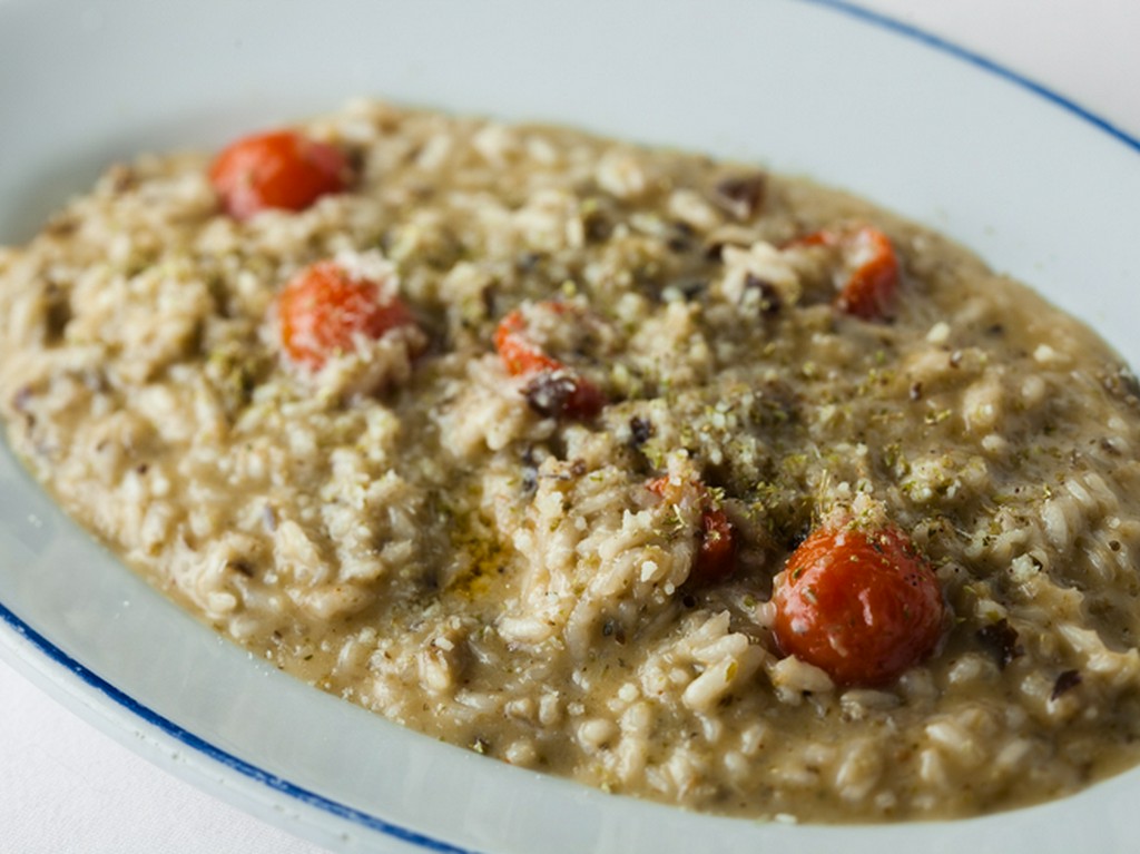 『茄子とスカモルツァ・ ドライトマトのリゾット』