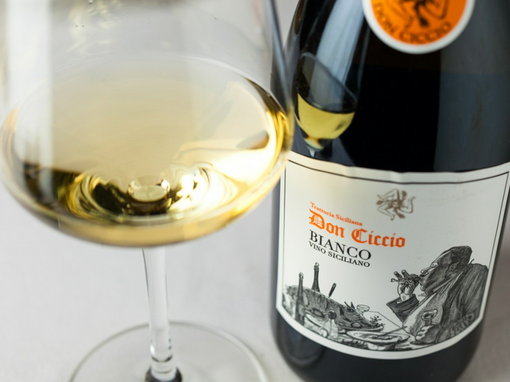 オリジナルのハウスワインをぜひ