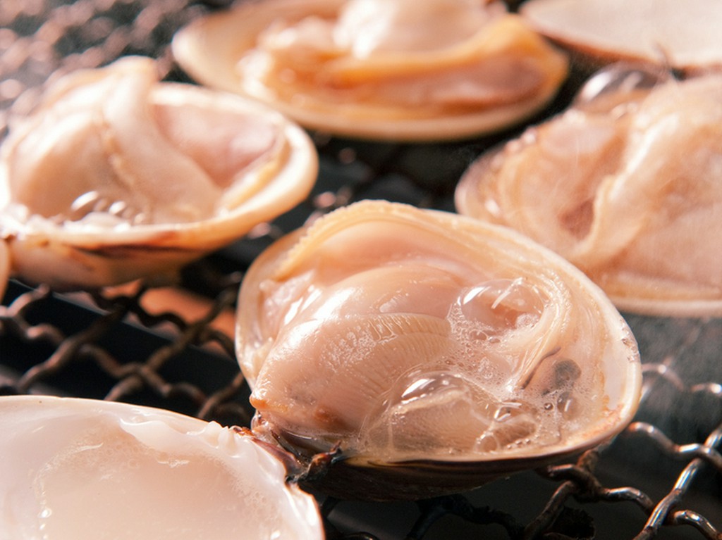 旨味が口の中いっぱいに広がる『焼はまぐり』