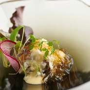 ※各コース　お飲み物（コーヒー、紅茶、エスプレッソ）いずれか一品つきます。
※価格は税込価格です。