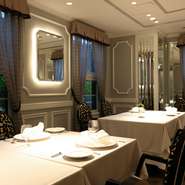 仲の良い女性同士で神戸の街を散策した後、ゆったりとランチをいただく至福のとき。疲れた体を癒してくれる、美味しい料理が並びます。〆のデザートが終わる頃には、心も身体も満たされているはず。