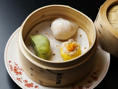 職人が包む繊細な味わい。蒸したての幸福が口いっぱいに広がる『点心』