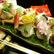 加賀の伝統料理を神楽坂の路地裏に佇む一軒家でご堪能下さいませ。